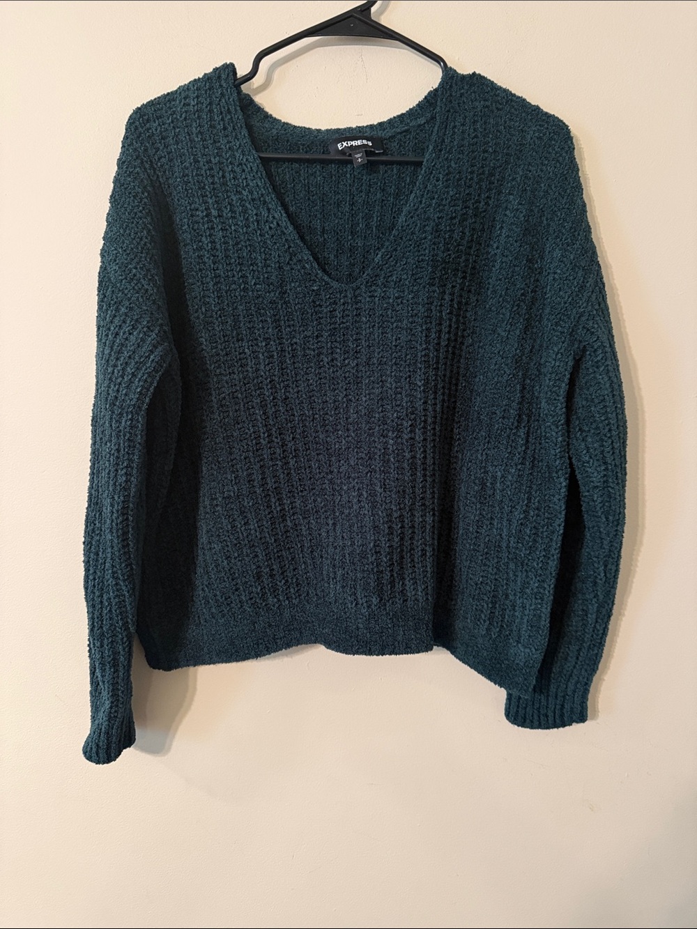 Express Dark Green V-Neck Chunky Knit Sweater